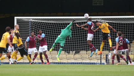 Goalkeeper Programme West Ham United Foundation International Football Academy - 